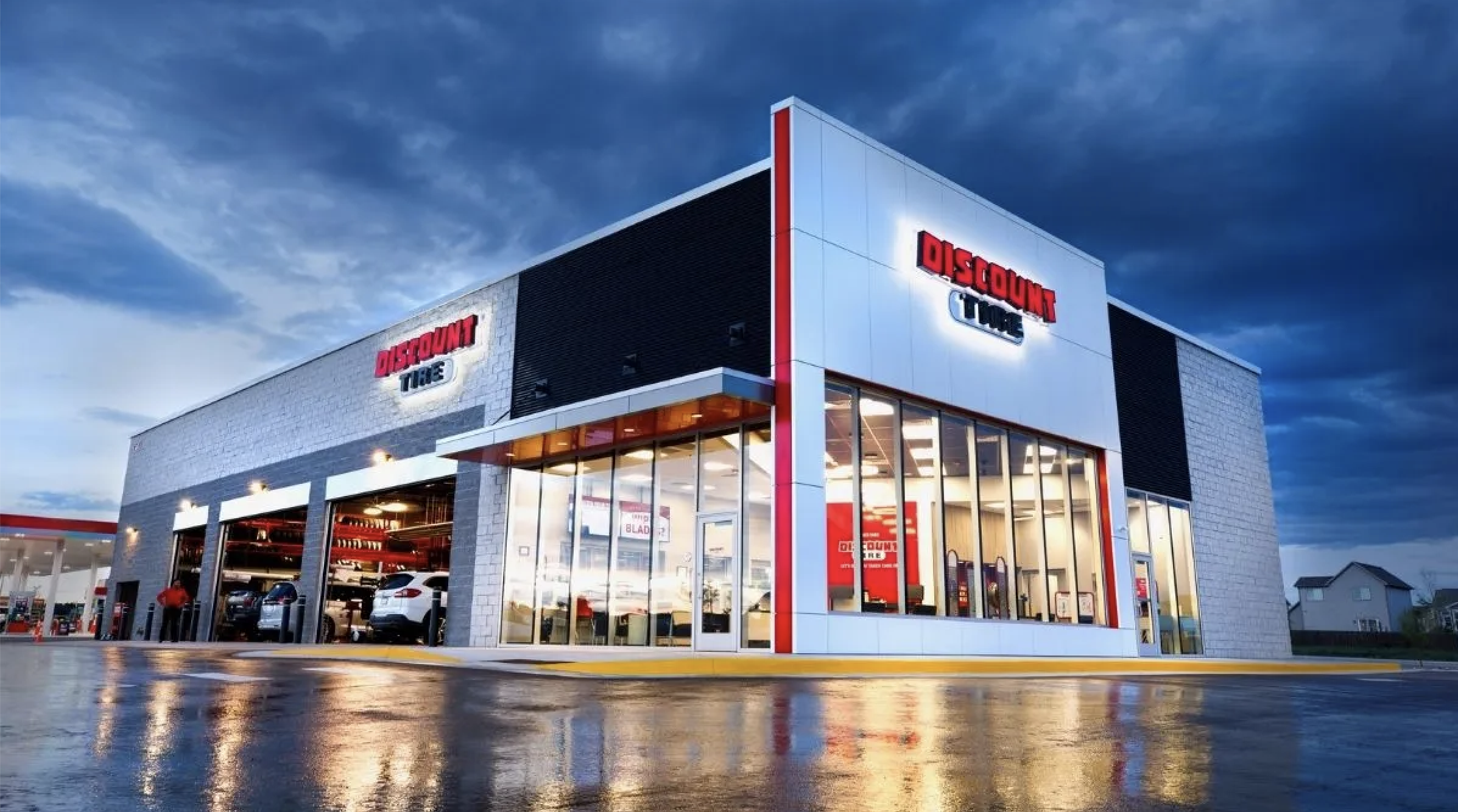 Discount Tire Hires Arnold, Declaring the Category Should Finally Be Funny